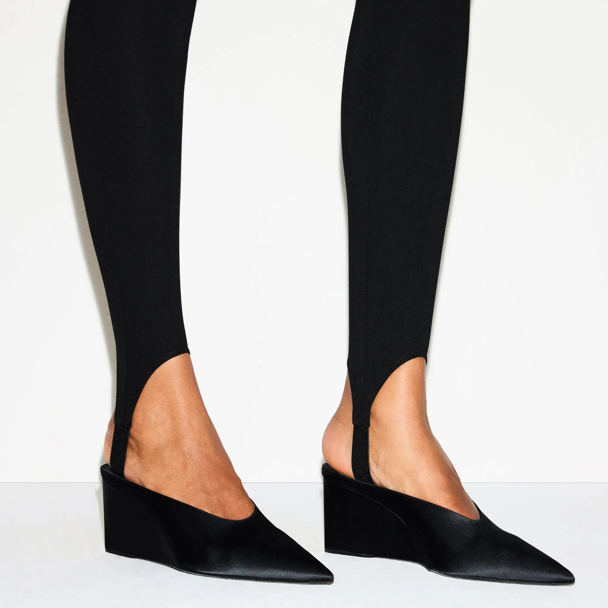High-Waisted Stirrup Legging - Image 2