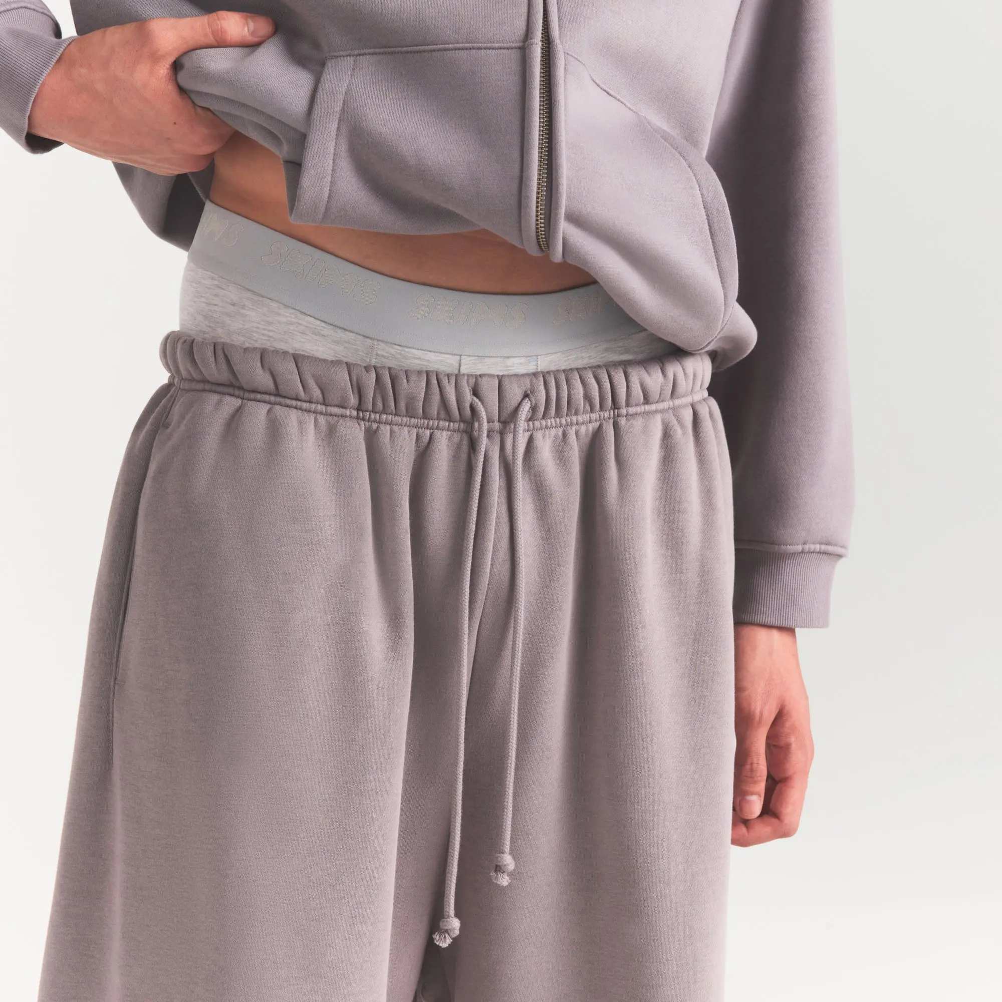 Mens Relaxed Long Short - Image 3